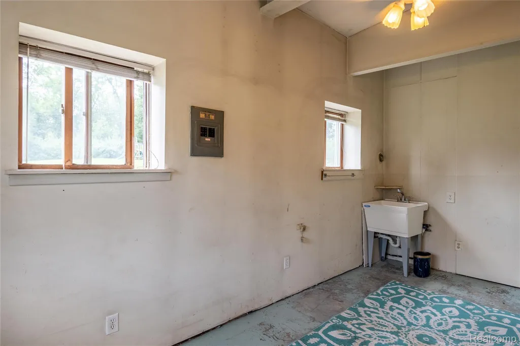 2218 Wixom Road Commerce Charter Township MI 48382