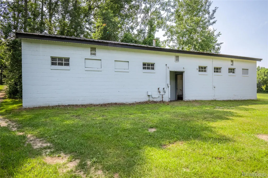 2218 Wixom Road Commerce Charter Township MI 48382