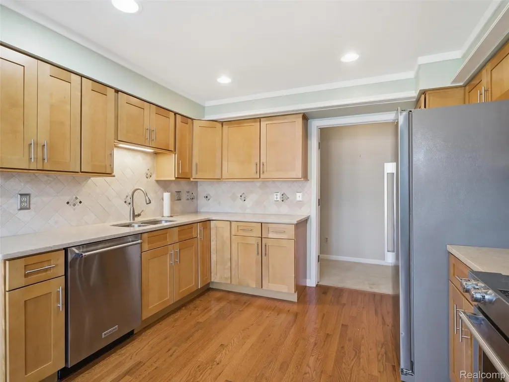 118 Windwood Pointe St. Clair Shores City MI 48080