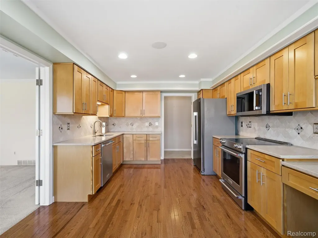 118 Windwood Pointe St. Clair Shores City MI 48080