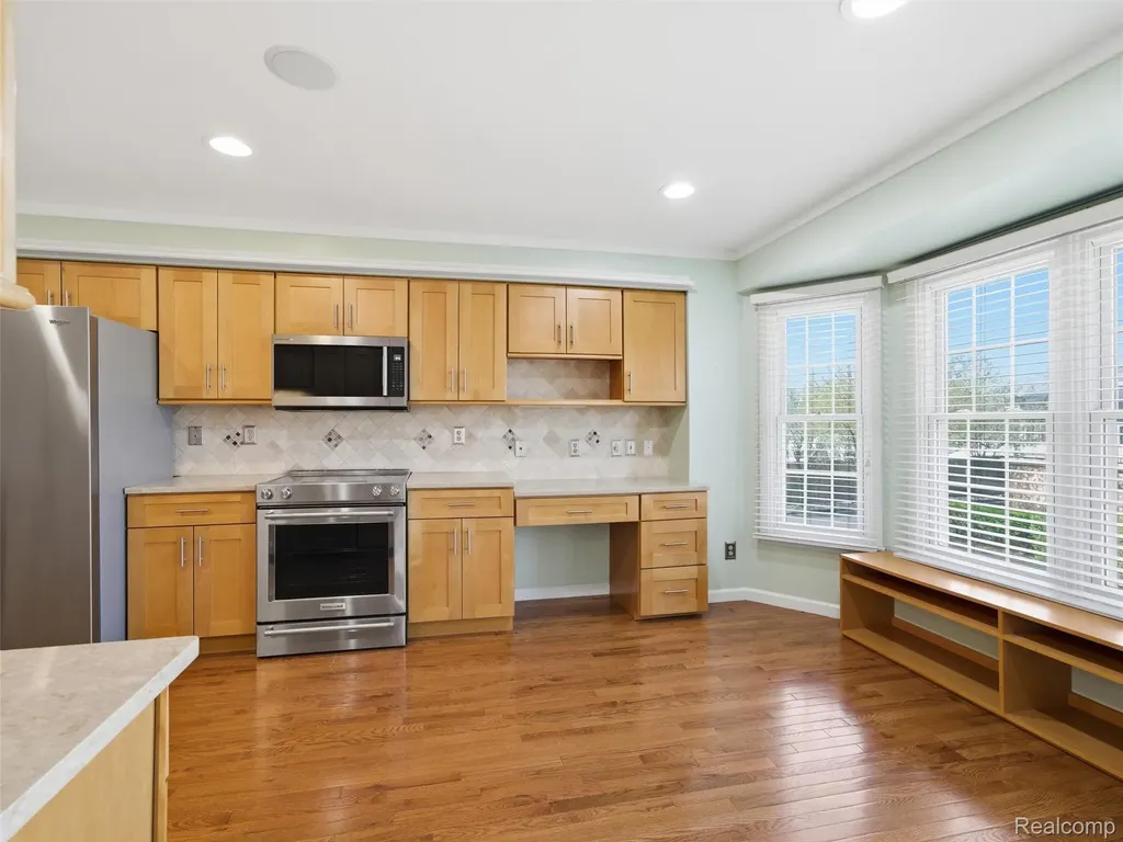 118 Windwood Pointe St. Clair Shores City MI 48080
