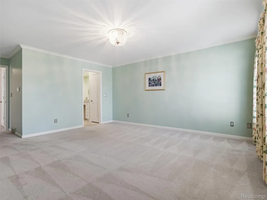 118 Windwood Pointe St. Clair Shores City MI 48080