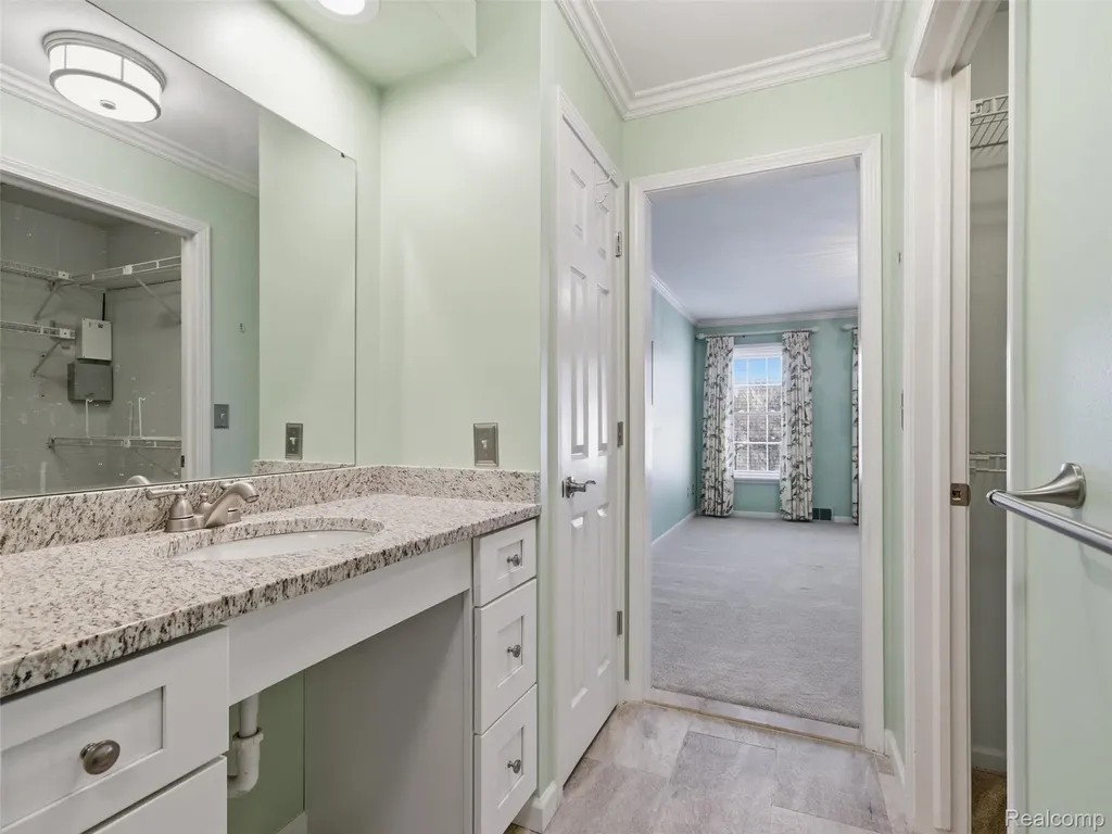 118 Windwood Pointe St. Clair Shores City MI 48080