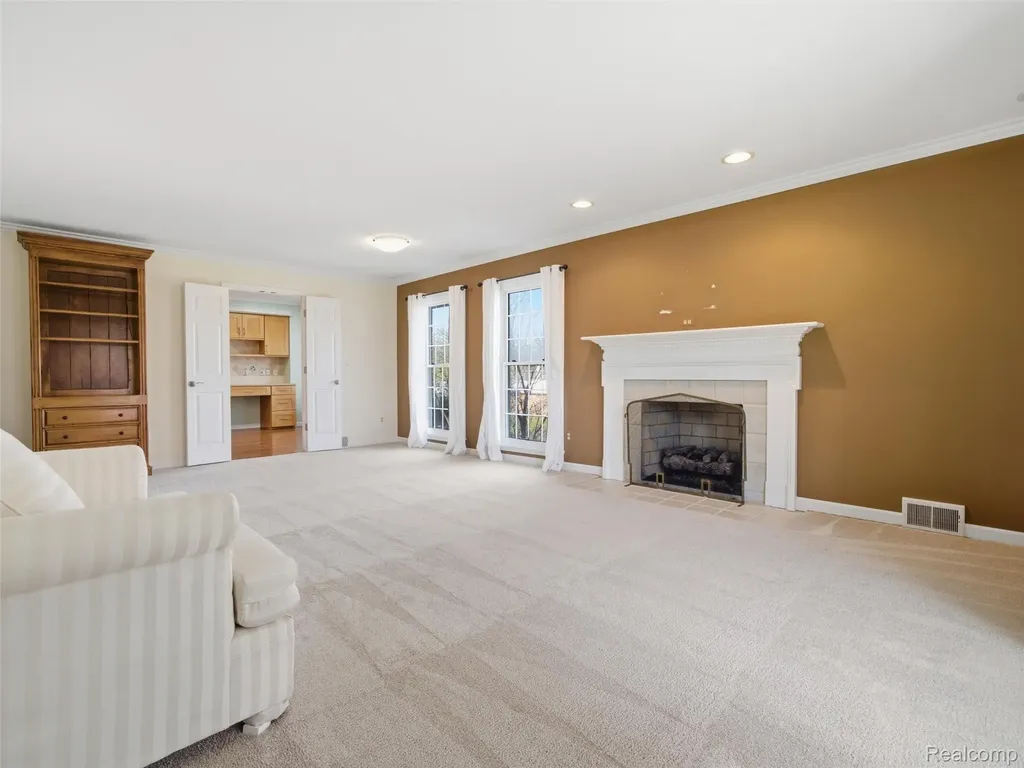 118 Windwood Pointe St. Clair Shores City MI 48080