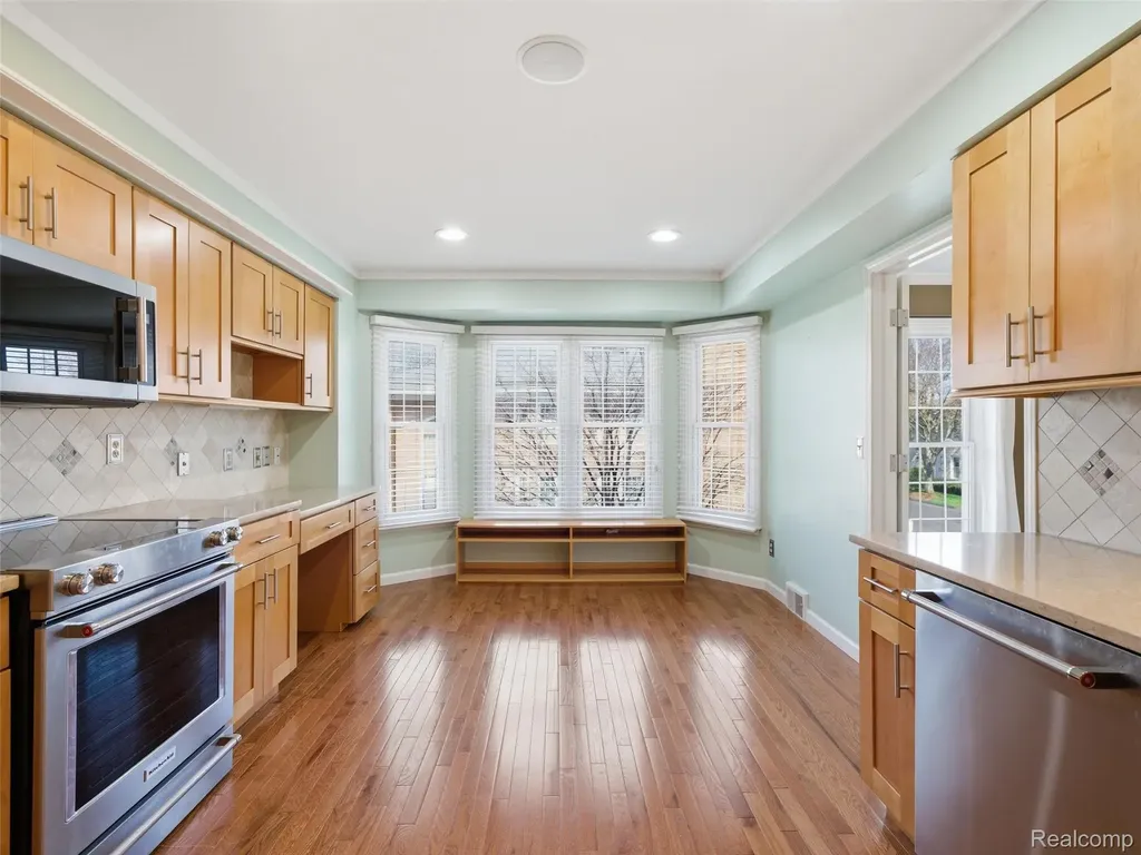 118 Windwood Pointe St. Clair Shores City MI 48080