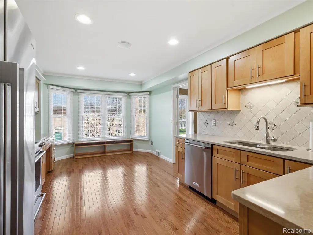 118 Windwood Pointe St. Clair Shores City MI 48080