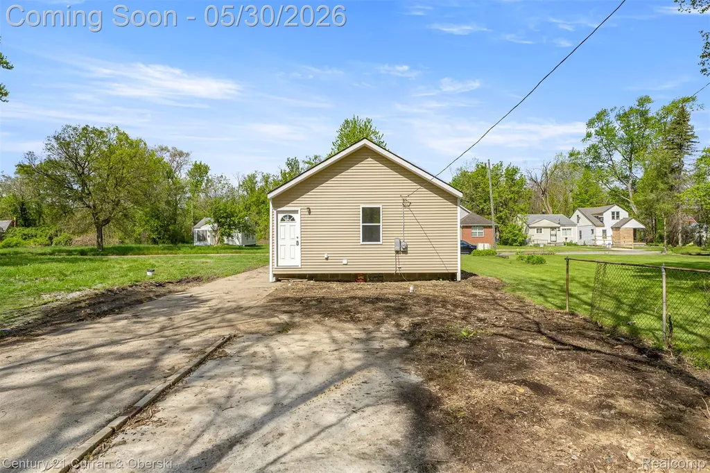 14190 Pierson Street Detroit City MI 48223