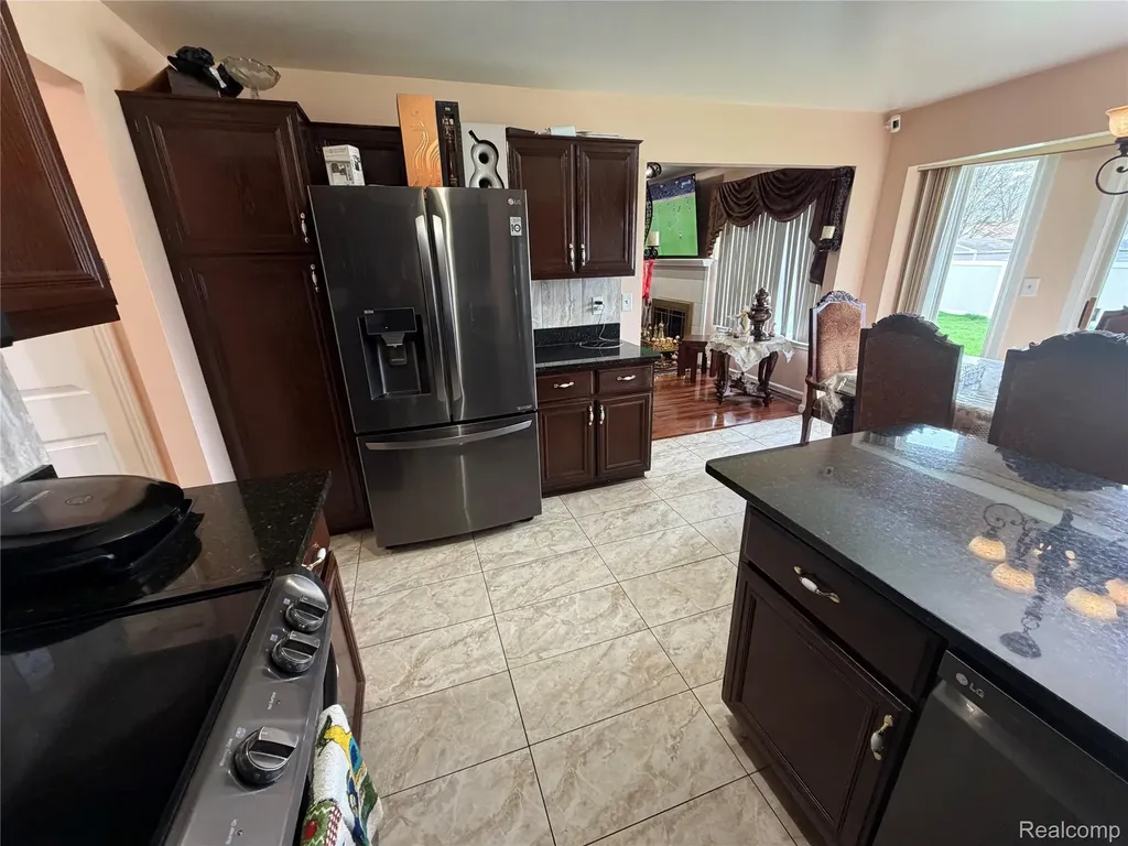 6153 Bianca Court Sterling Heights City MI 48314