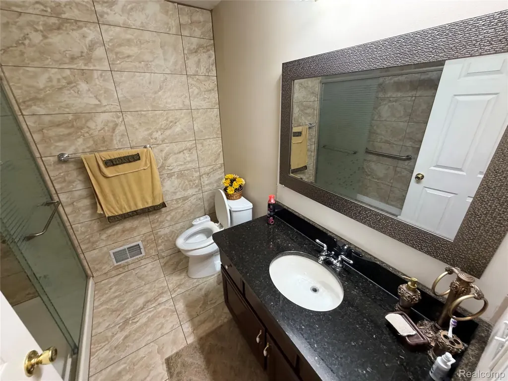 6153 Bianca Court Sterling Heights City MI 48314