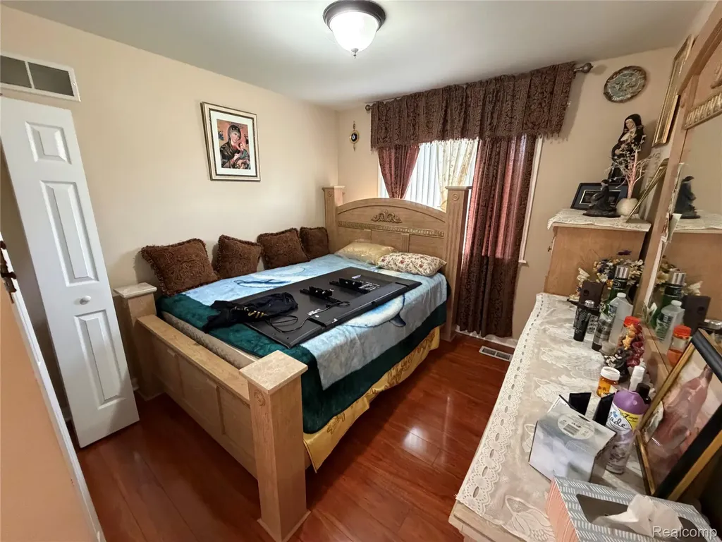 6153 Bianca Court Sterling Heights City MI 48314