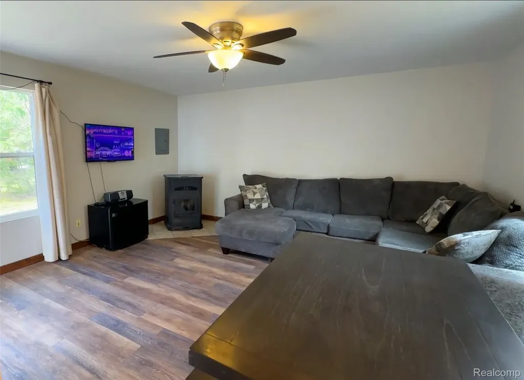 5089 Cottage Dr SE Drive SE Orange Township MI 49646