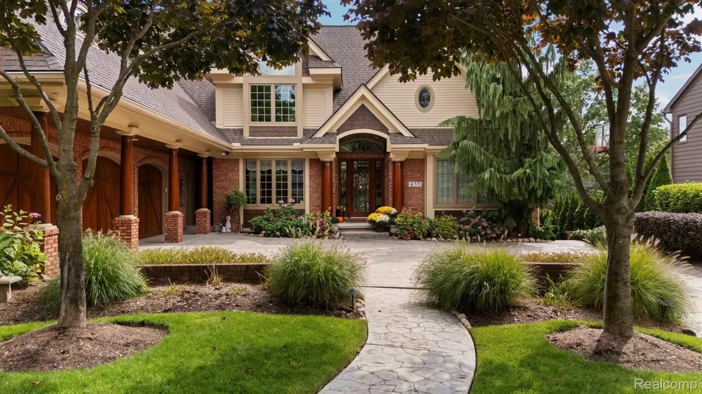 433 John R Milford Village MI 48381