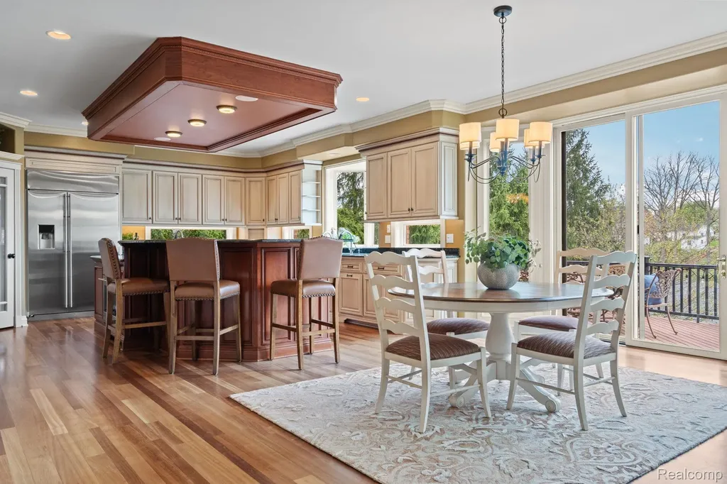 433 John R Milford Village MI 48381