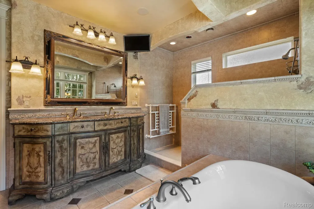 433 John R Milford Village MI 48381