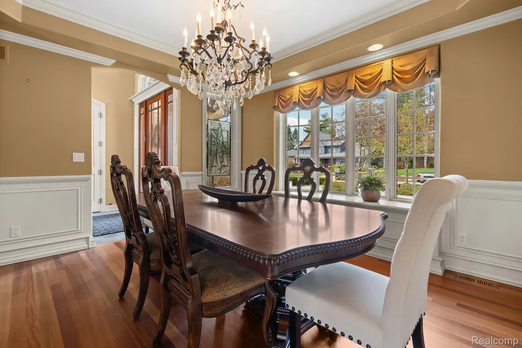 433 John R Milford Village MI 48381