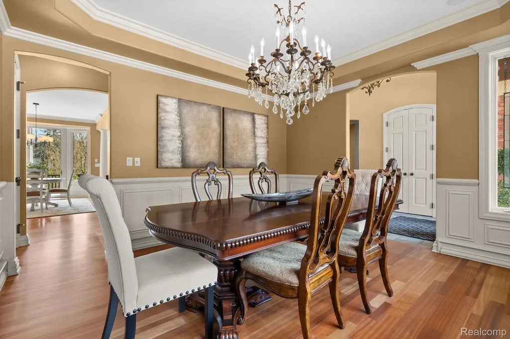 433 John R Milford Village MI 48381