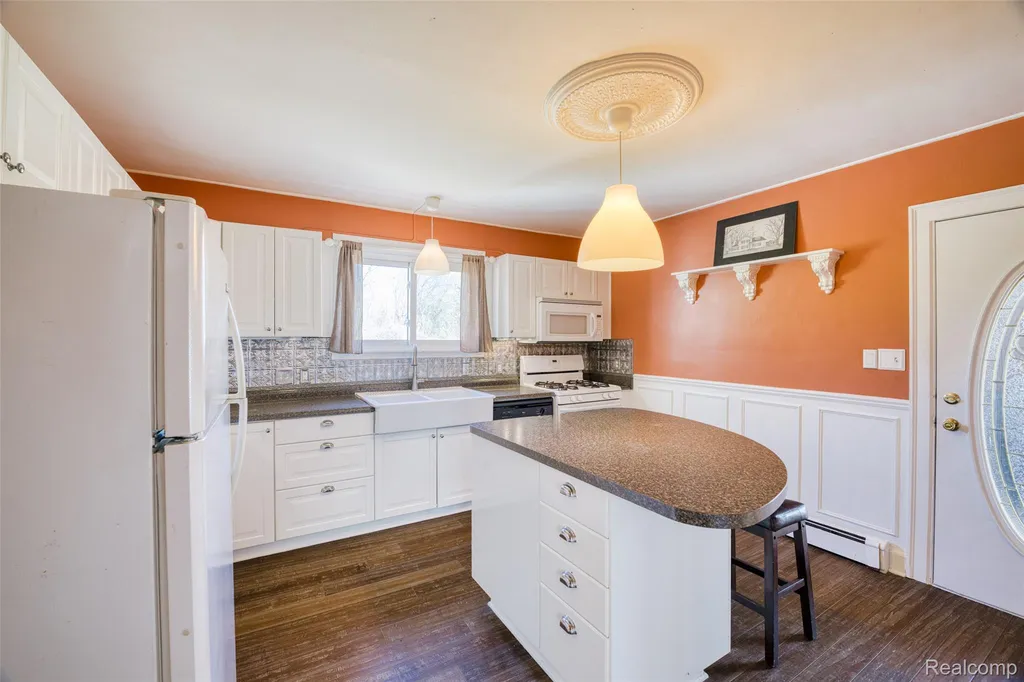 2218 Wixom Road Commerce Charter Township MI 48382