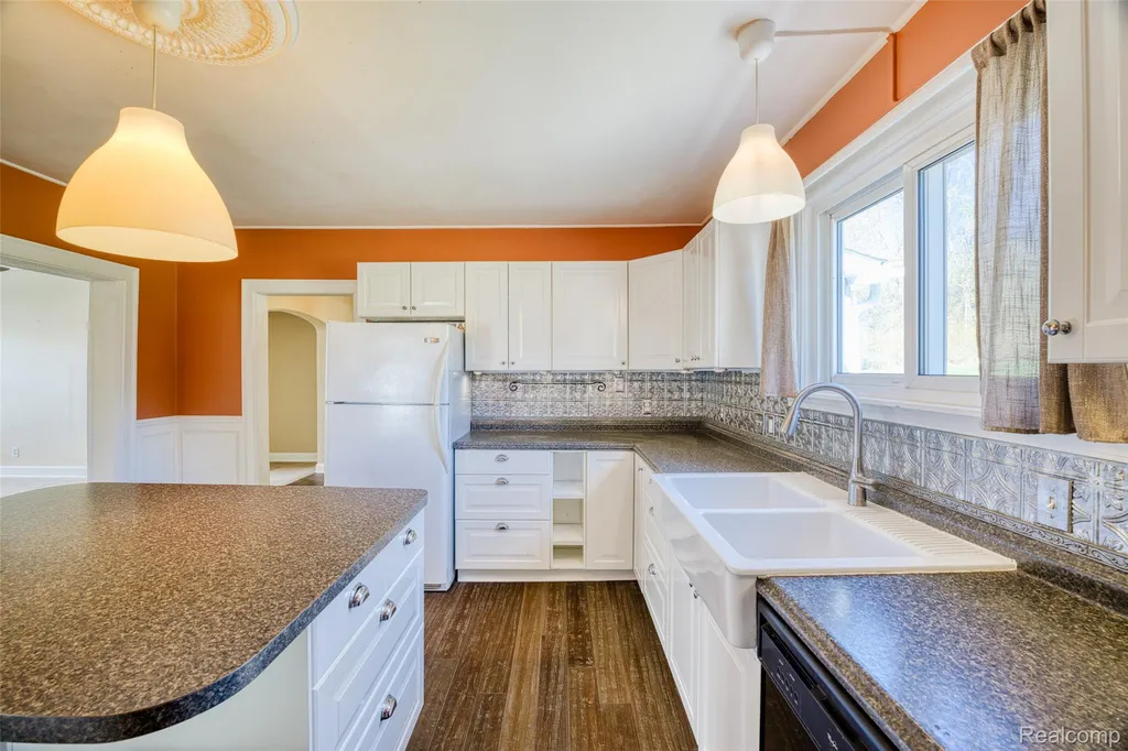 2218 Wixom Road Commerce Charter Township MI 48382
