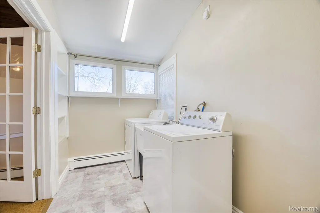 2218 Wixom Road Commerce Charter Township MI 48382