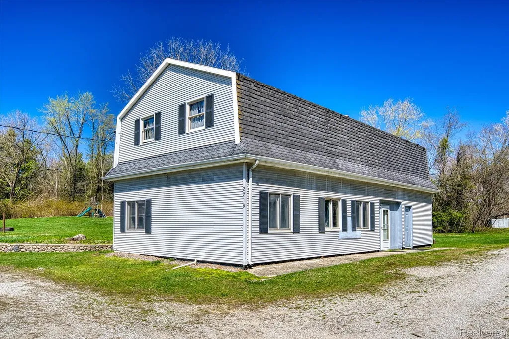 2218 Wixom Road Commerce Charter Township MI 48382