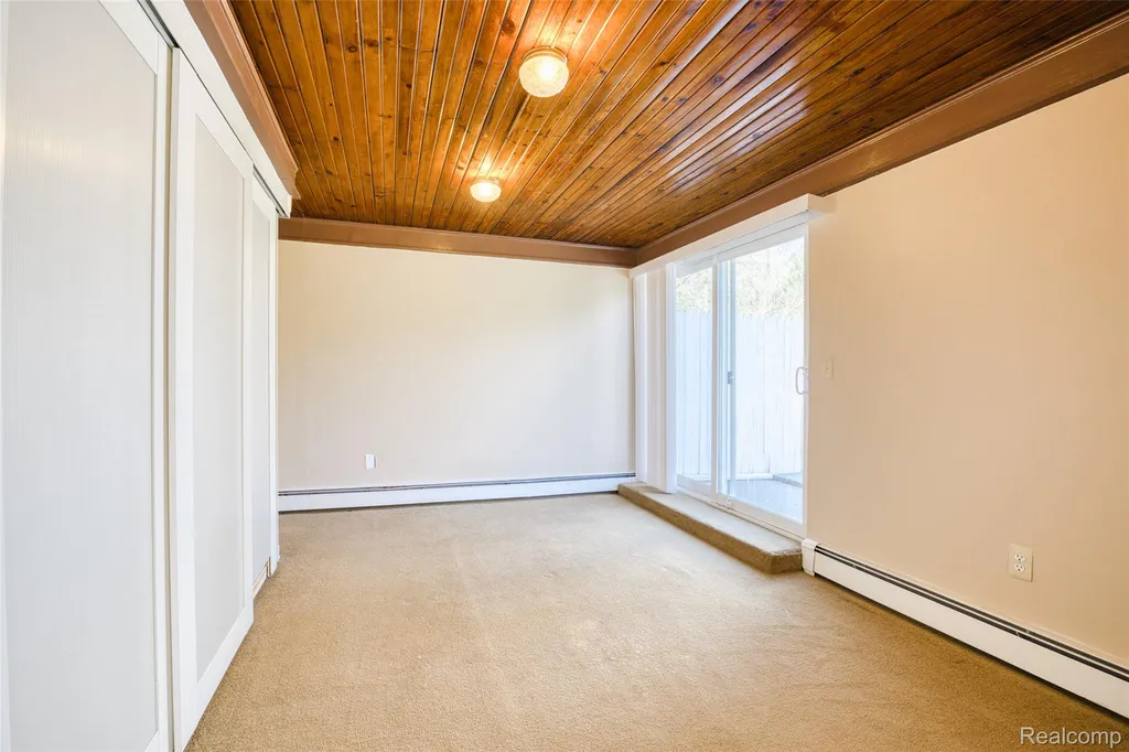 2218 Wixom Road Commerce Charter Township MI 48382