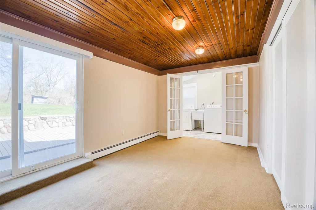 2218 Wixom Road Commerce Charter Township MI 48382