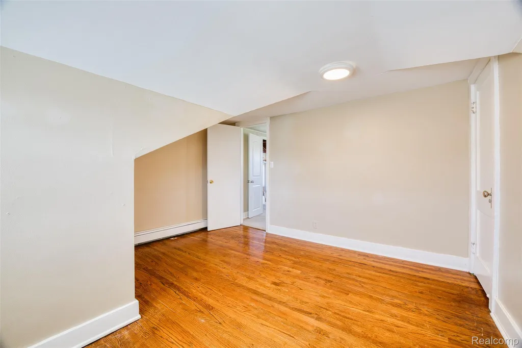 2218 Wixom Road Commerce Charter Township MI 48382