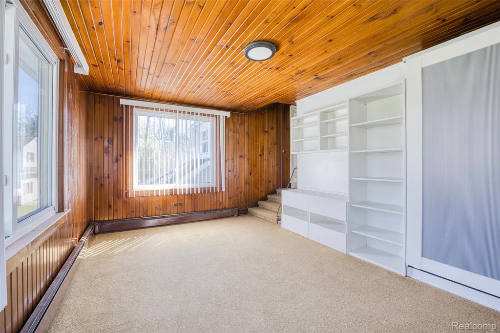 2218 Wixom Road Commerce Charter Township MI 48382