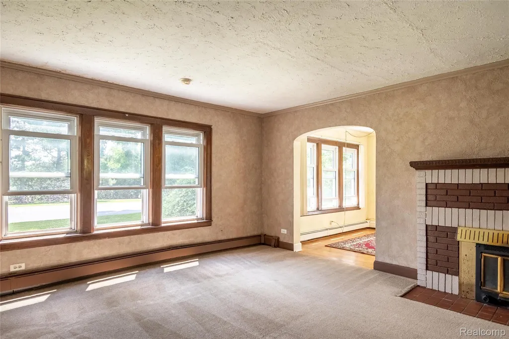 2218 Wixom Road Commerce Charter Township MI 48382