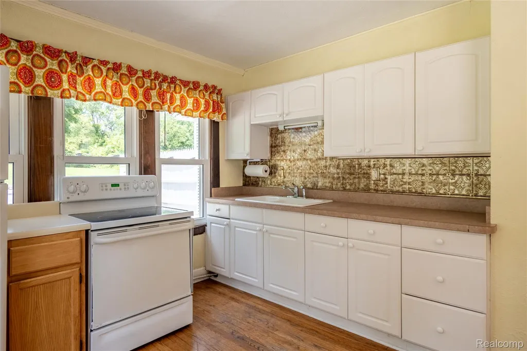 2218 Wixom Road Commerce Charter Township MI 48382