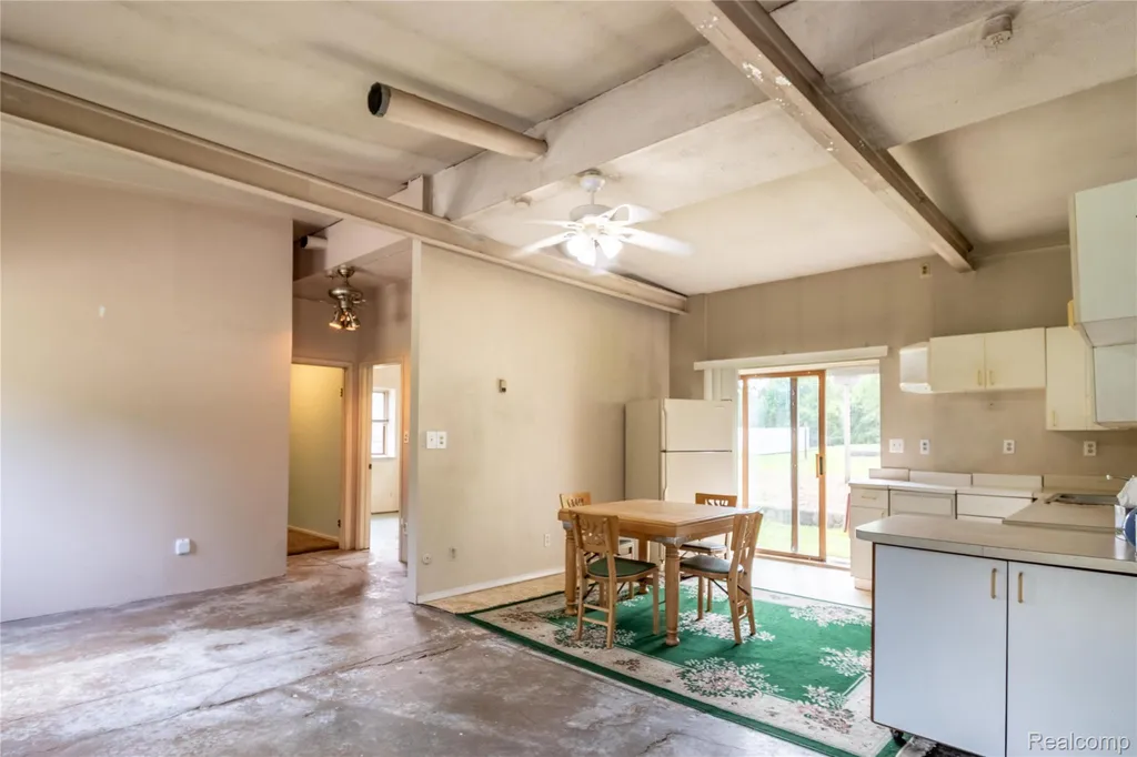 2218 Wixom Road Commerce Charter Township MI 48382