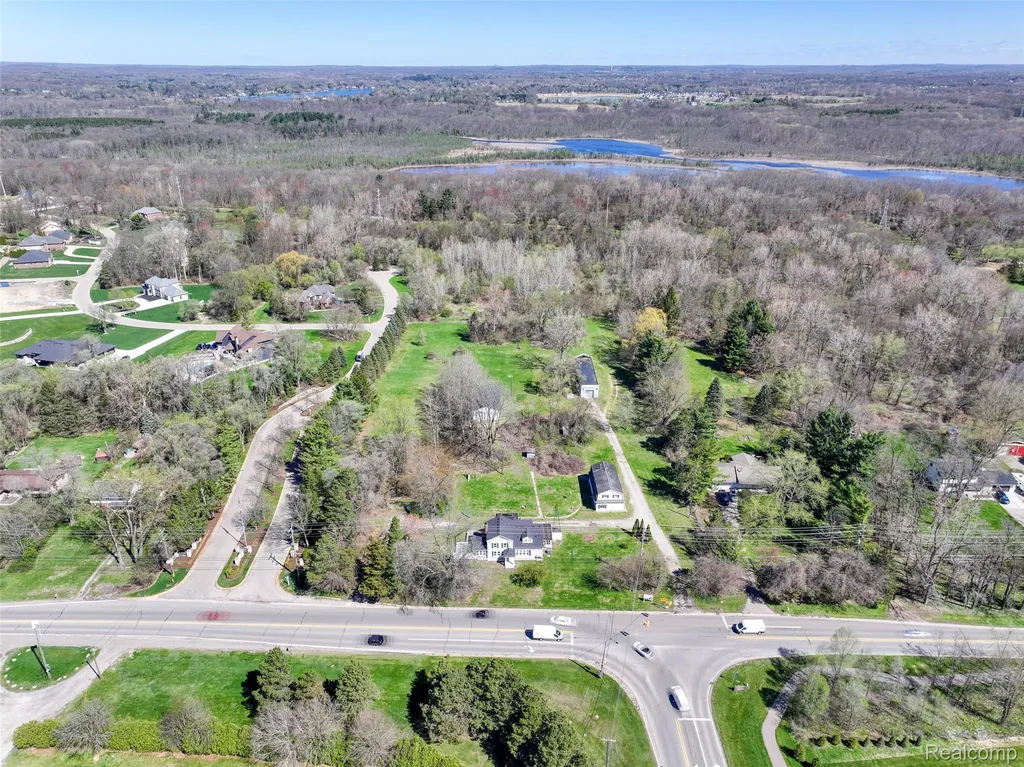 2218 Wixom Road Commerce Charter Township MI 48382