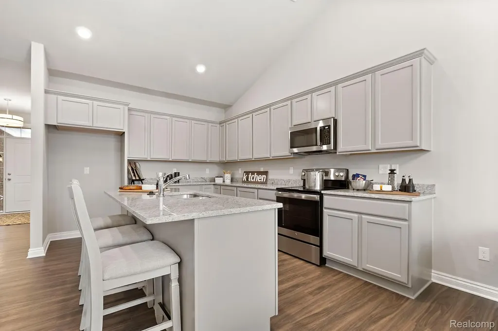 2209 Chase Drive Hartland Township MI 48855
