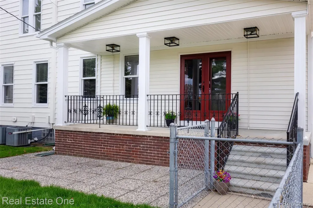 3352 4th Wyandotte City MI 48192