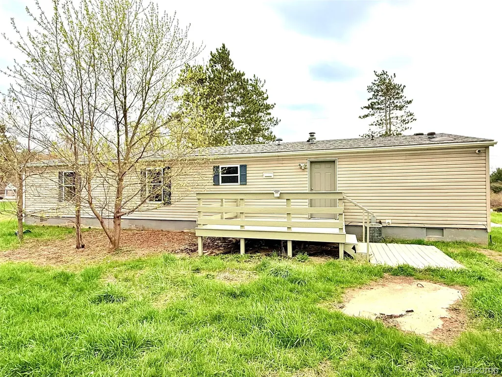 7033 E Mount Morris Road Richfield Township MI 48463