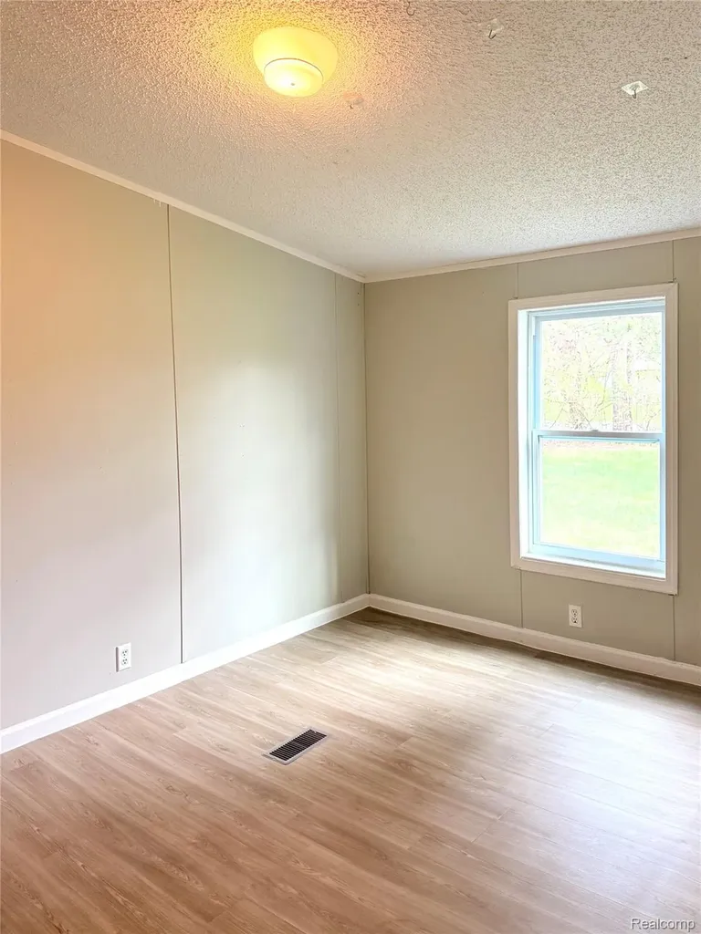 7033 E Mount Morris Road Richfield Township MI 48463