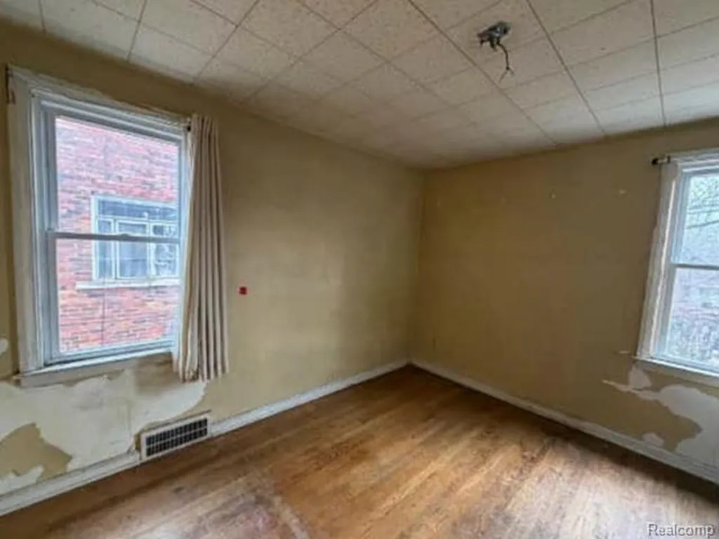 12346 Elmdale Street Detroit City MI 48213