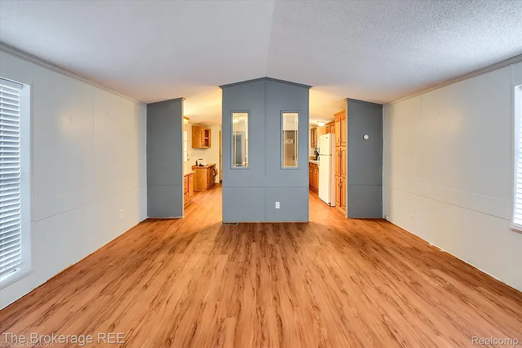 17101 Kropf Avenue Springfield Charter Township MI 48350