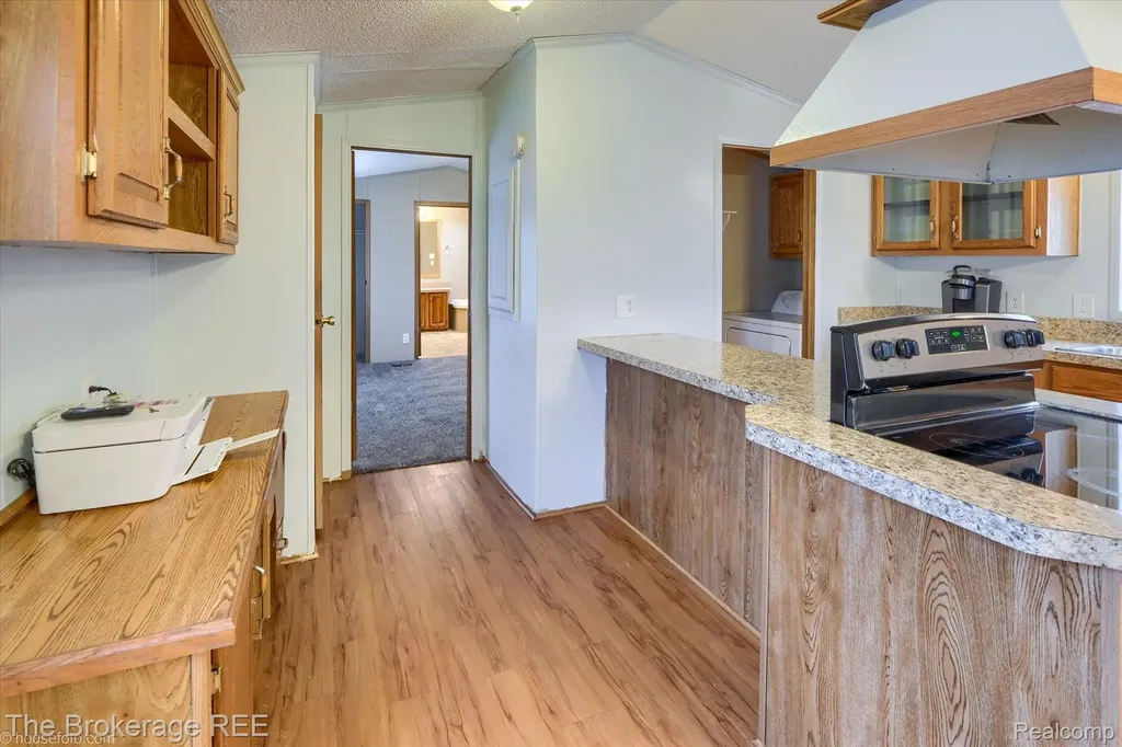 17101 Kropf Avenue Springfield Charter Township MI 48350