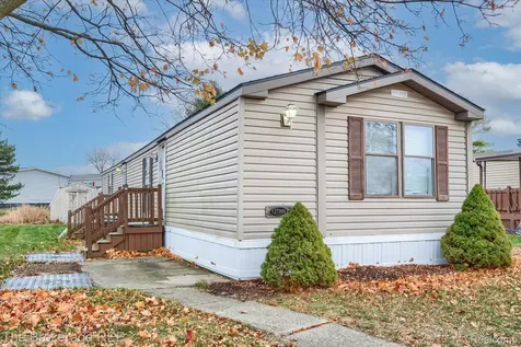 17101 Kropf Avenue Springfield Charter Township MI 48350
