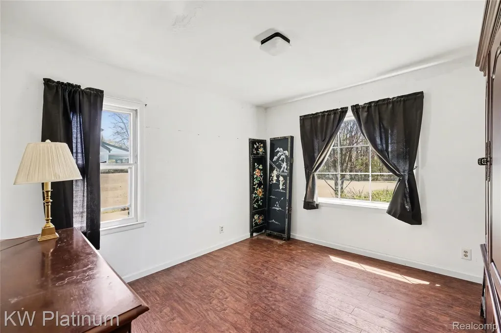 27135 Ballard Street Harrison Charter Township MI 48045