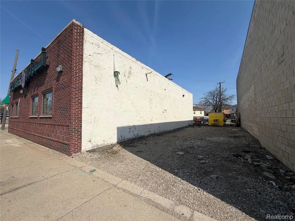 10135 Dix Dearborn City MI 48120