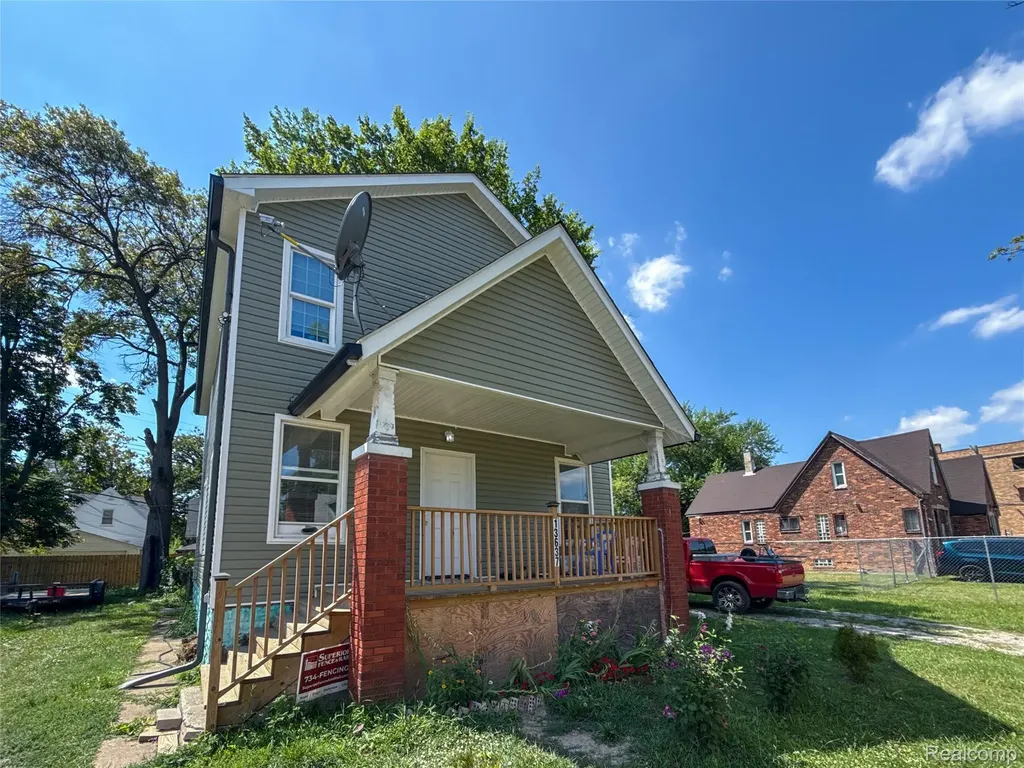 13637 Manor Street Detroit City MI 48238