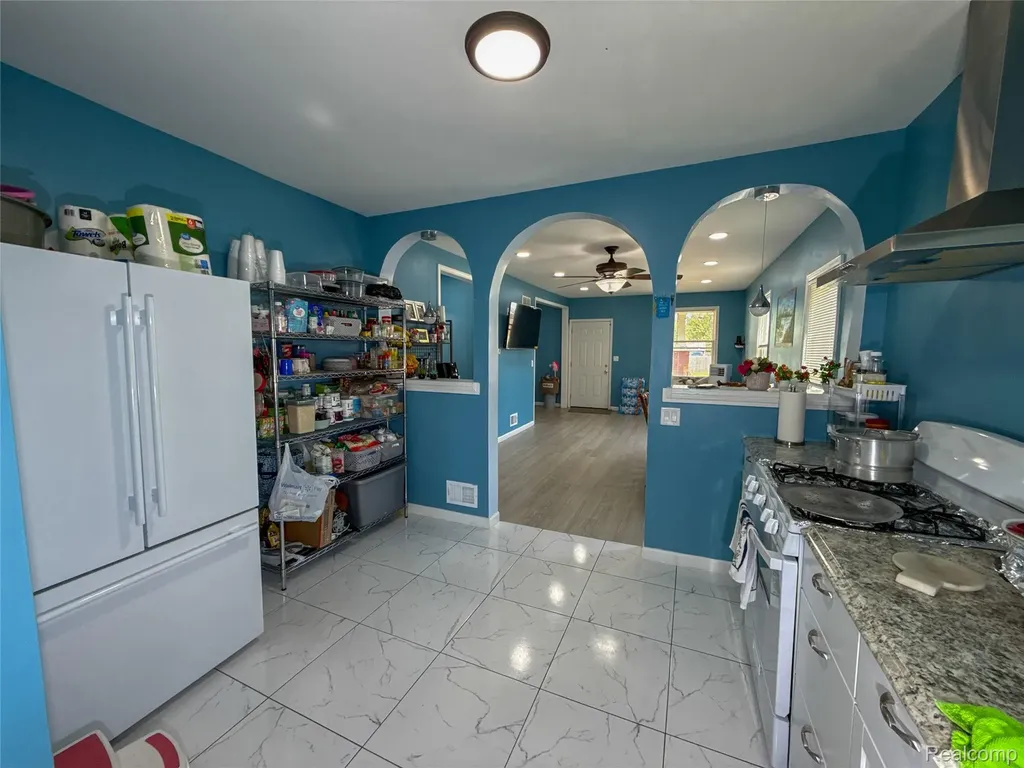13637 Manor Street Detroit City MI 48238