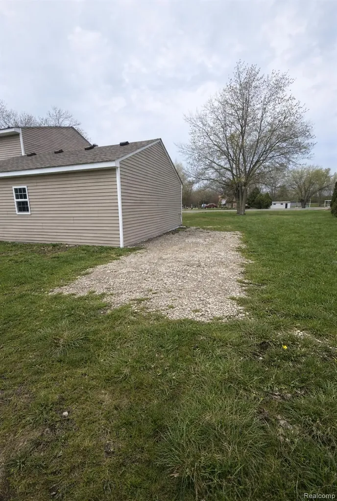 30155 Fort Road Brownstown Charter Township MI 48173