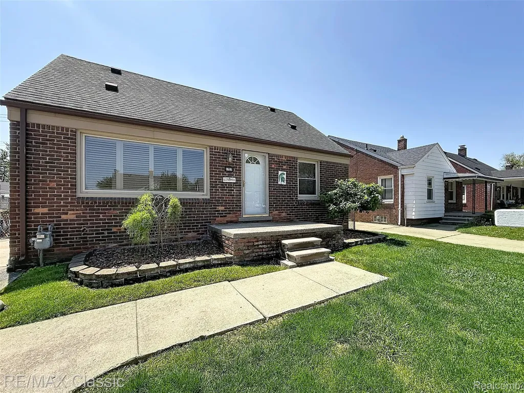 1757 Riverbank Street Lincoln Park City MI 48146