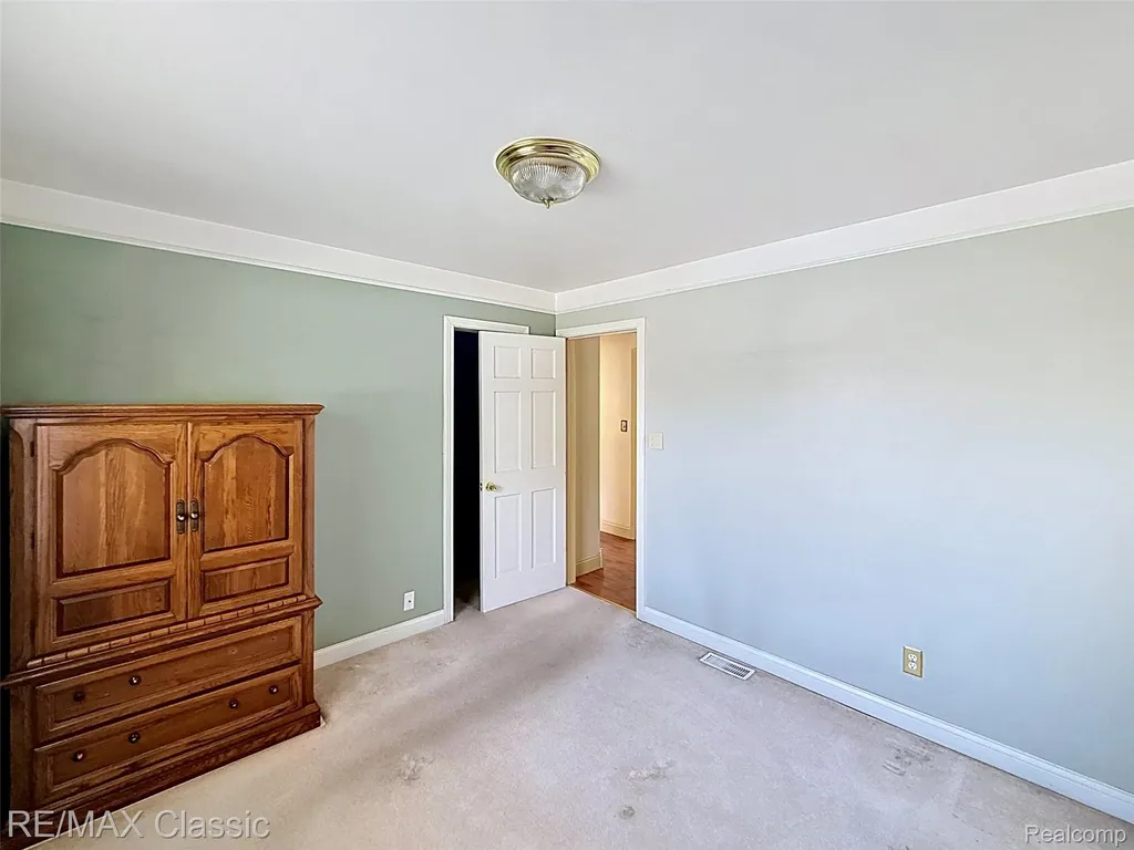 1757 Riverbank Street Lincoln Park City MI 48146