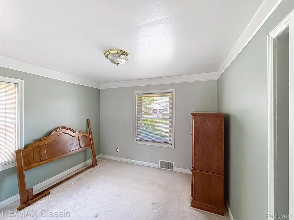 1757 Riverbank Street Lincoln Park City MI 48146