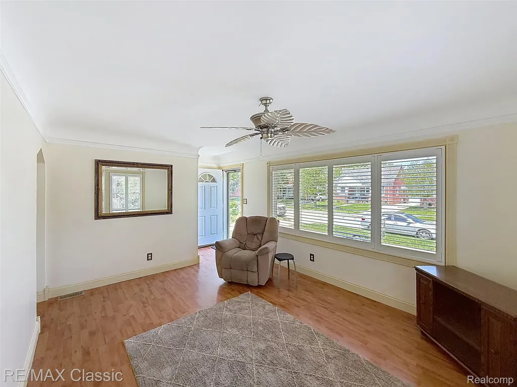 1757 Riverbank Street Lincoln Park City MI 48146