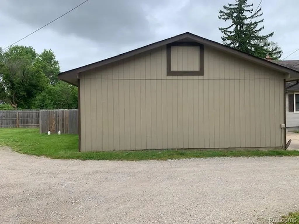 6378 Gale Road Atlas Township MI 48411